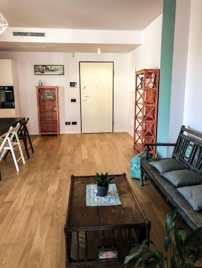 Casa Rita Apartment เบรเชีย ภายนอก รูปภาพ